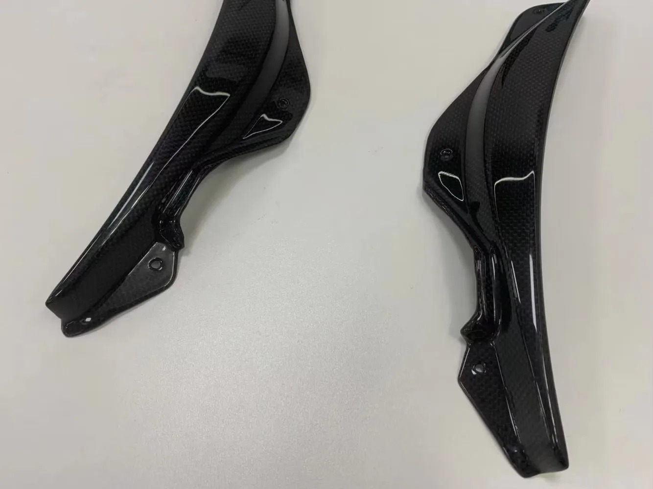 High Quality Fast Delivery Whole Sale Price Dry Carbon Fiber OEM Bumper Side Trims Body Kits for  SF90